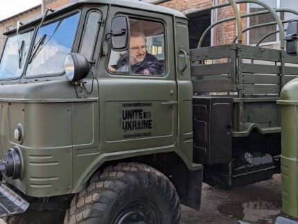 Unite With Ukraine helps Repair 30 military trucks